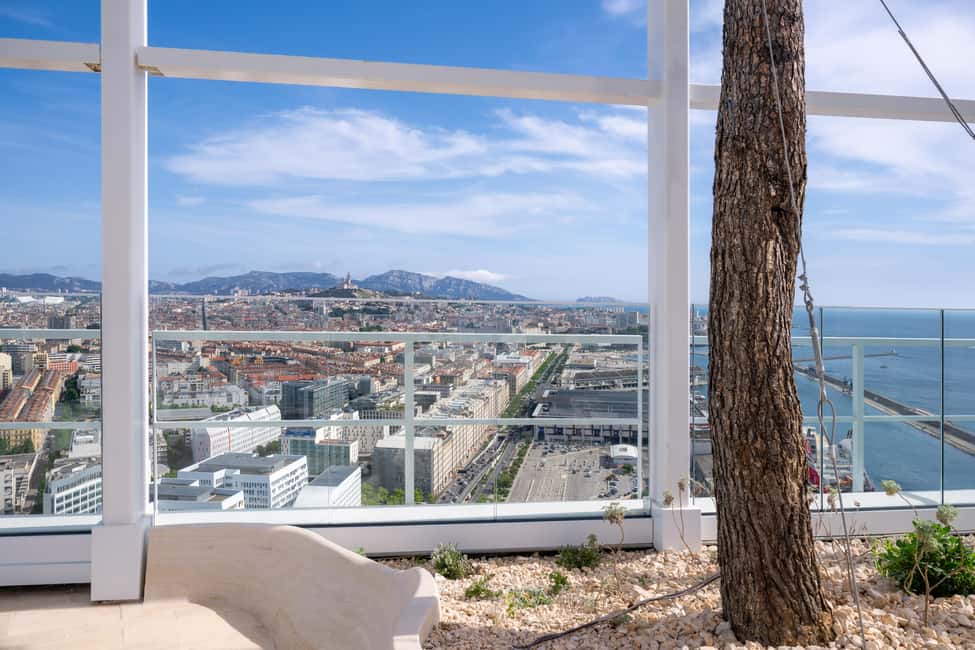 Marseille: Ticket for the Sky Center's panoramic terrace - Getting Up La Marseillaise Tower: What the 30th Floor Experience Feels Like