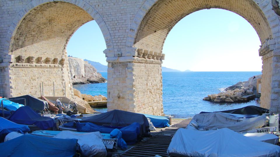 Marseille: Urban Hiking Tour with a Local Guide - Notre-Dame de la Garde: the climb that pays off
