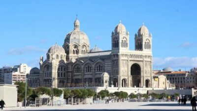 Marseille : Vieux-Port & Panier Walking Tour - The Old Port gives you Marseille’s starting point