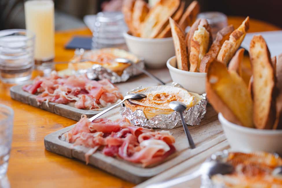 Marseille: Walking Food Tour with Full Meal - Key things that make this tour worth your time