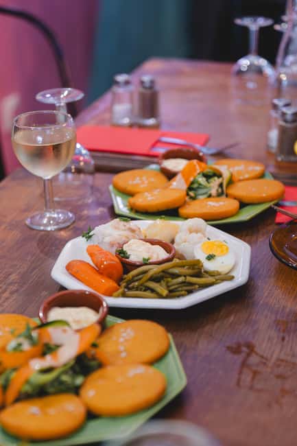 Marseille: Walking Food Tour with Full Meal - Wine, water, and the “will I get full” question