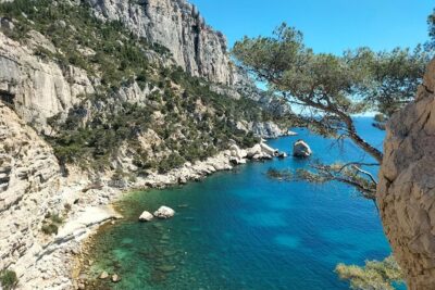 Mediterranean Dolce Vita: Cassis, Calanques Boat Ride & Appetizer - Cassis and the Calanques by boat