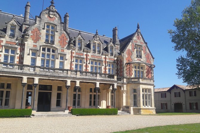 Medoc Afternoon Wine Tour - 2 Wineries, tastings & delicacies - Food, water, and the afternoon comfort checklist