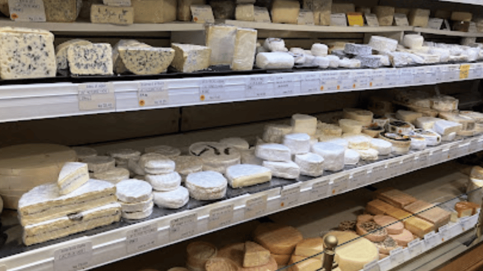 Metz or Nancy food walking tour: Discover Lorraine's flavors - Cheese at a Lorraine fromagerie
