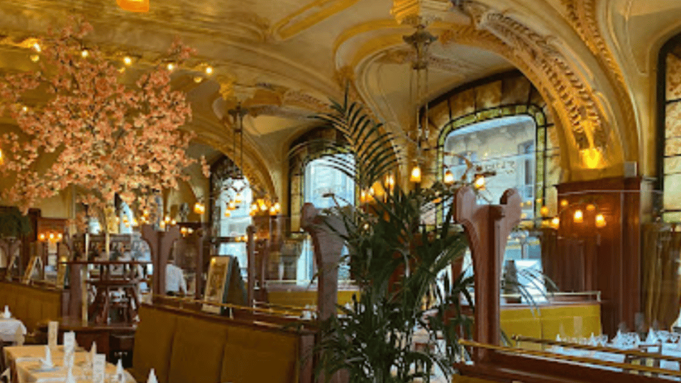 Metz or Nancy food walking tour: Discover Lorraine's flavors - Starting with pastry and coffee in Metz