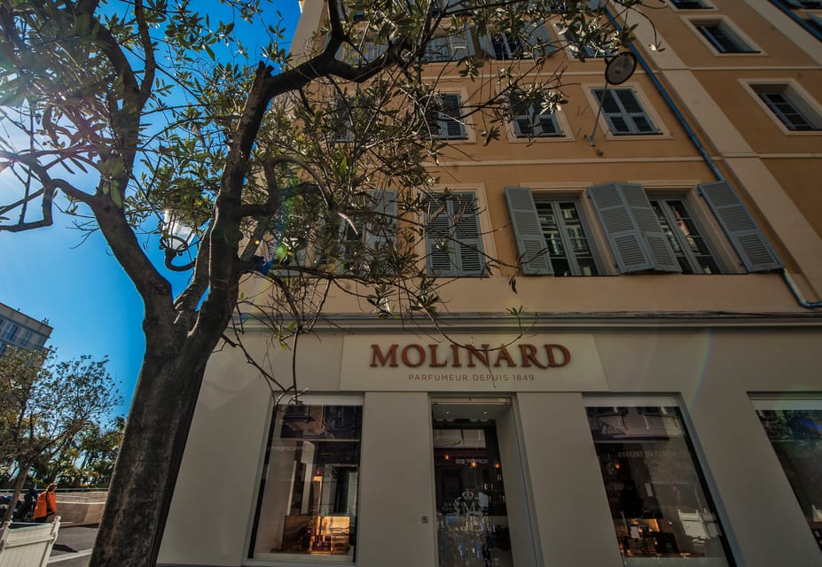 MOLINARD Parfums Nice: Classic Perfume Workshop 1 Hour - Mixing your own 50ml bottle from 90 essences
