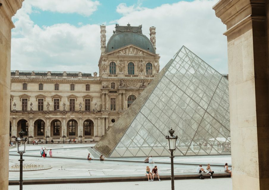 Mona Lisa & Louvre Masterpieces Tour with Reserved Access - Mona Lisa Time: How to Appreciate It in Real-Life Crowds