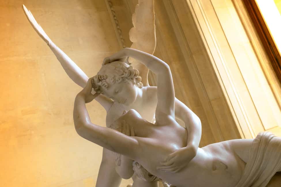 Mona Lisa & Treasures: 6-people Max Louvre Experience - Mona Lisa to Venus de Milo: you’ll learn what the masterpieces are really doing
