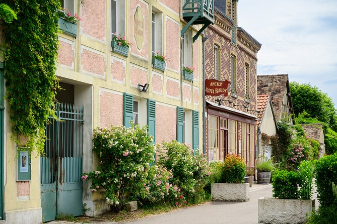 Monet's House and Garden & Giverny Village - Giverny Village stroll: more than a photo break