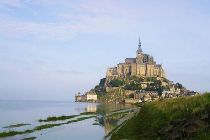 Mont Saint-Michel Day Trip from Bayeux (Shared tour) - Bayeux pickup and the Normandy coast views you’ll remember