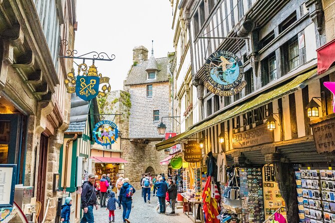 Mont Saint Michel Day Trip from Paris with English Speaking Guide - Free time on the island: how to use it without wasting it