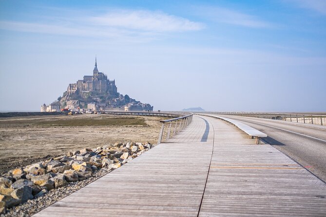 Mont Saint Michel Guided Day Trip with Hotel Pickup - Walking the Fortifications for Atlantic views