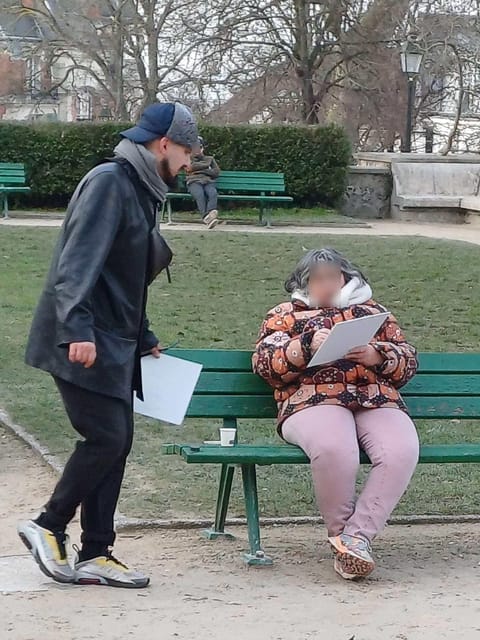 Montmarte painting session and walking tour for kids ! - Painting above Paris