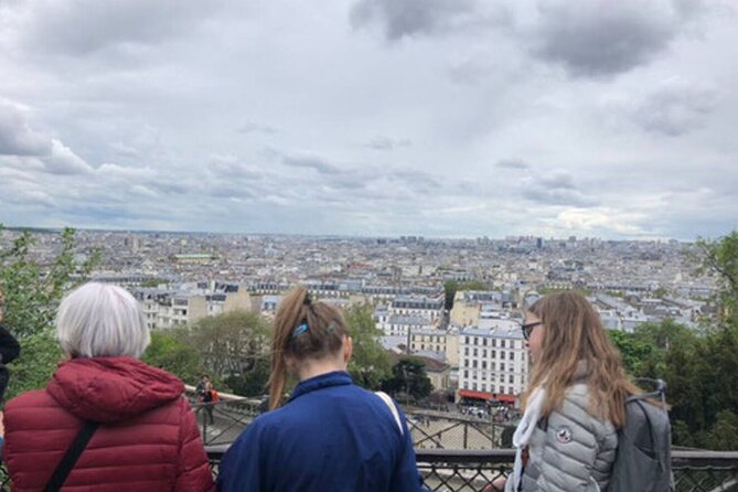 Montmartre and the Sacré-Coeur with the best guides in Paris - Sacré-Cœur: white facade, stained glass, and a real skyline hit