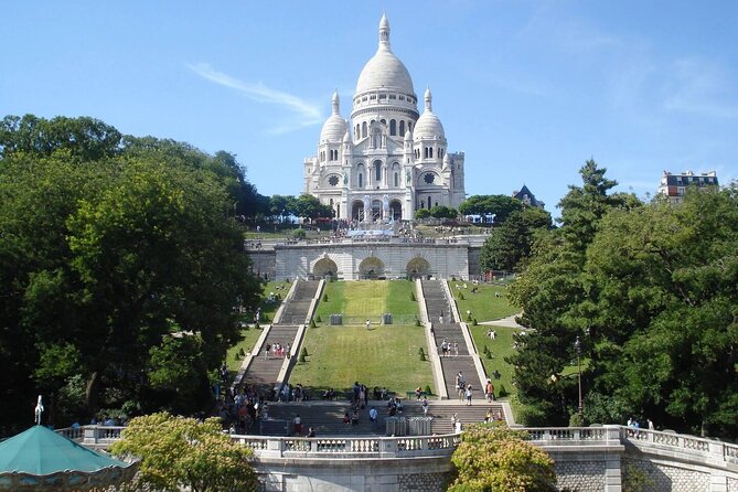 Montmartre and the Sacré-Coeur with the best guides in Paris - Moulin Rouge: the Belle Époque symbol, explained simply