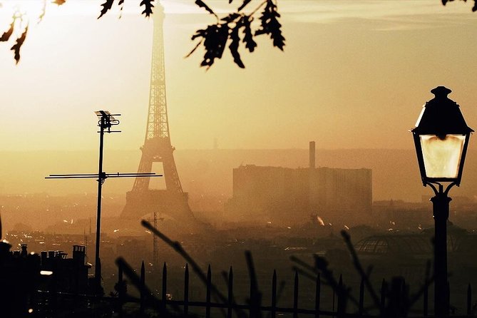 Montmartre District and Sacre Coeur - Exclusive Guided Walking Tour - Starting at Blanche 75018: what the walk feels like from minute one