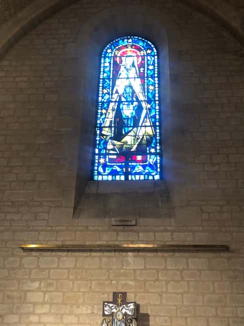 Montmartre for Art Lovers - Walking tour with Expert Guide - Drawing like an artist at the Lapin Agile perspective moment