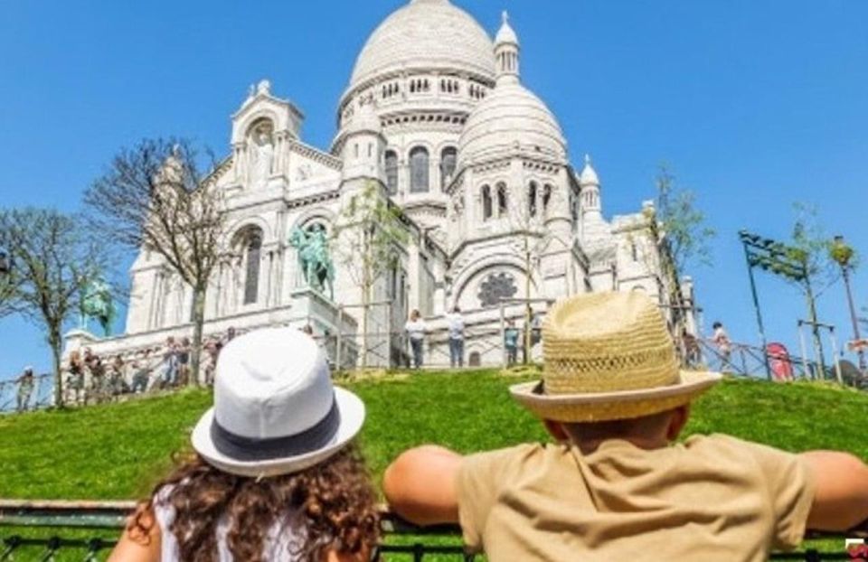 Montmartre: Guided Tour for Kids and Families - A local park play moment: adult recovery time matters