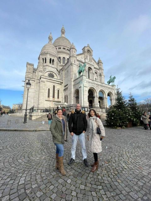 Montmartre: Guided tour to Sacré-Coeur - Square Suzanne Buisson and quiet Montmartre