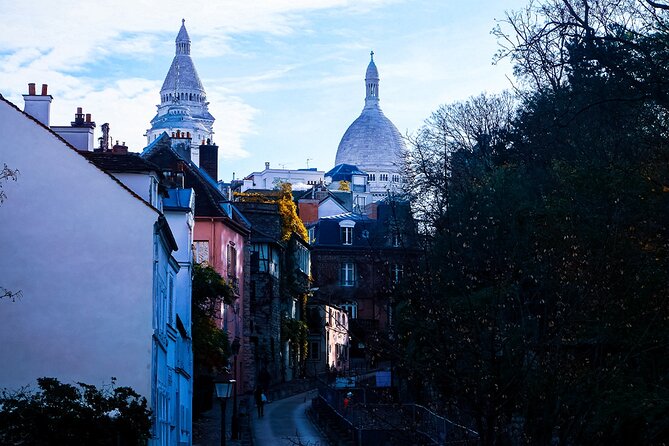 Montmartre Marvels Small Group Guided Stroll in Bohemian Paris - Le Bateau-Lavoir and Picasso’s early work