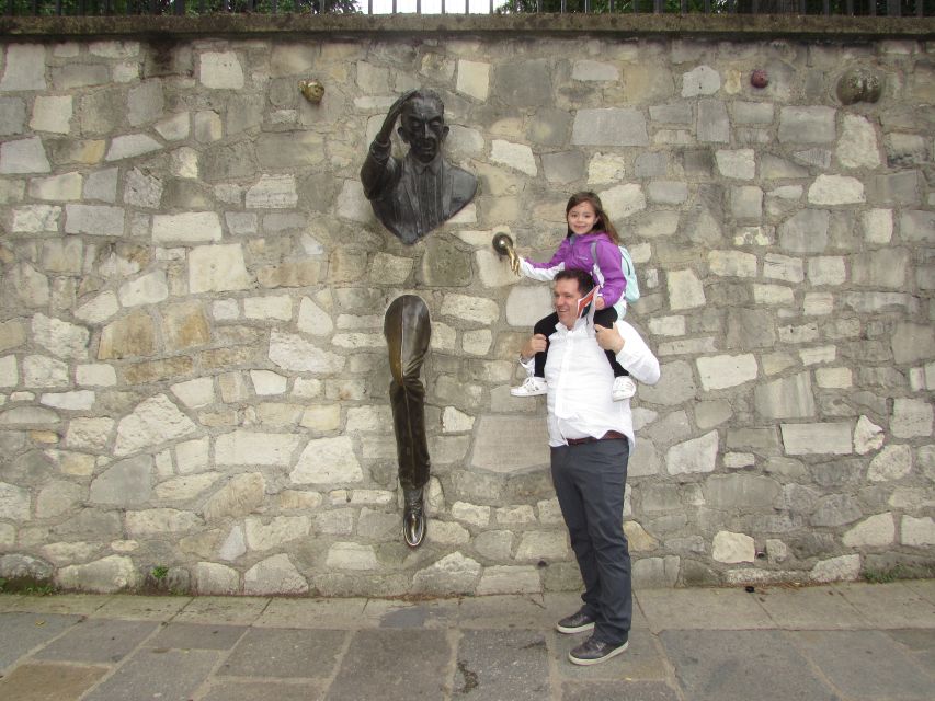 Montmartre: Private Treasure Hunt for Families and Kids - Meeting outside Anvers and heading uphill