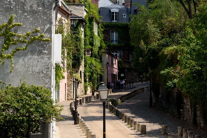 Montmartre’s heritage with specialties tasting Private Tour - What $169.57 per person really buys