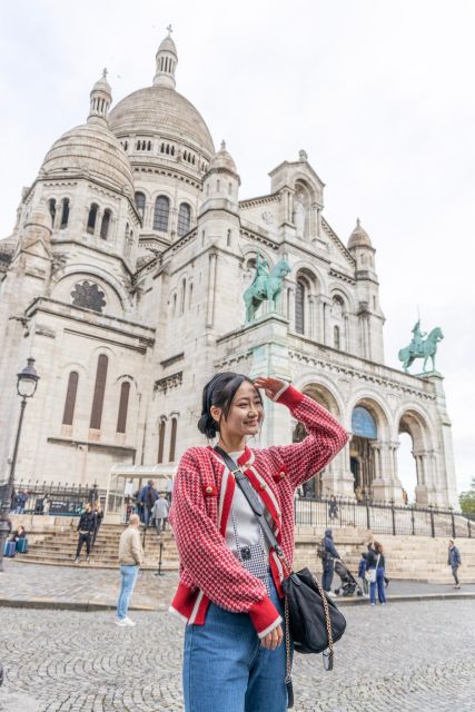 Montmartre Sacre Coeur area photoshoot by Paris photographer - Key points to know before booking