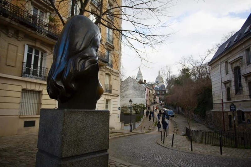 Montmartre. The artist village+its unique charm. My hood. - Key things you’ll notice fast
