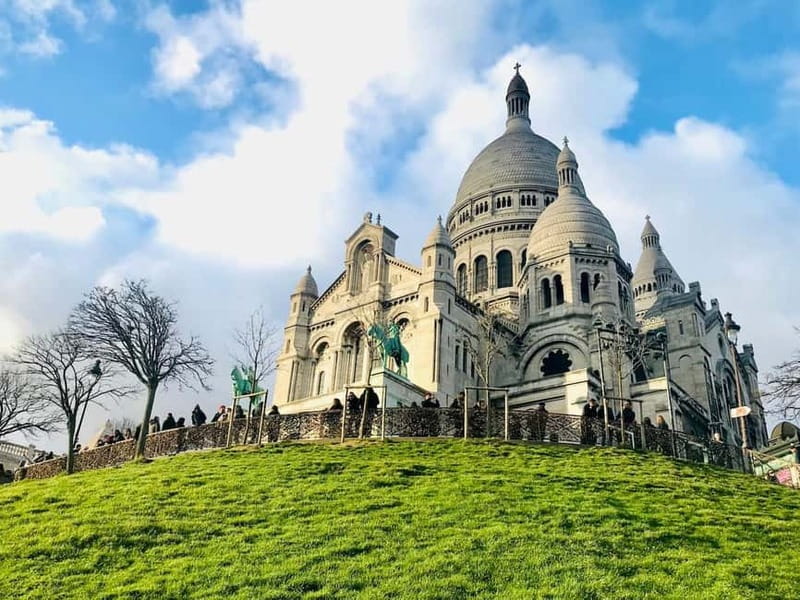 Montmartre. The artist village+its unique charm. My hood. - Montmartre Streets and Photo Stops: See the Famous Pieces Differently