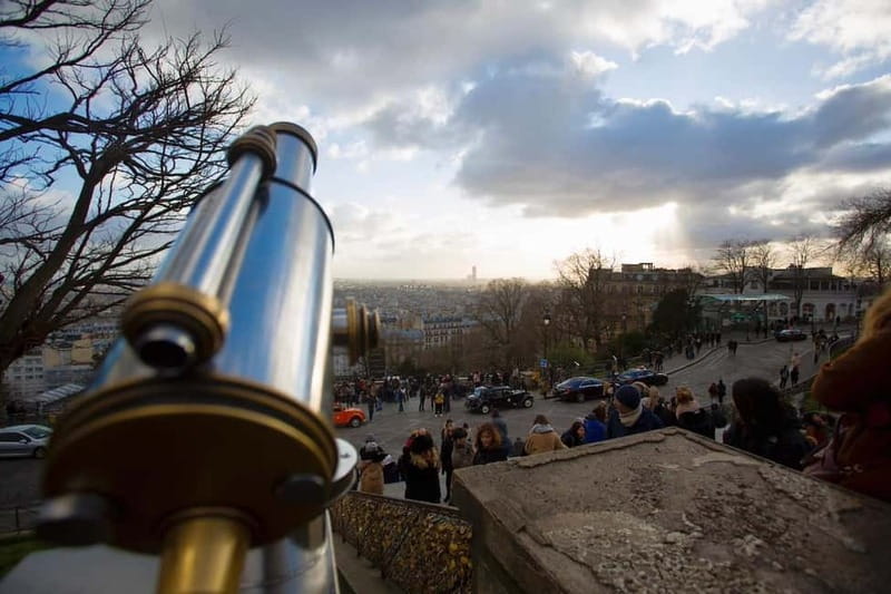Montmartre. The artist village+its unique charm. My hood. - The 30-Minute On-Foot Walk: Neighborhood Texture Over Rush