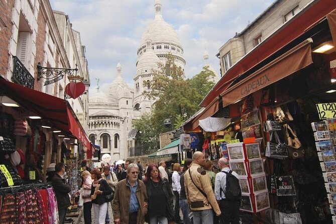 Montmartre Tour with a Local Guide: Private & 100% Personalized - Place du Tertre to Le Mur des Je t’aime: the “Paris, Right Now” Stops