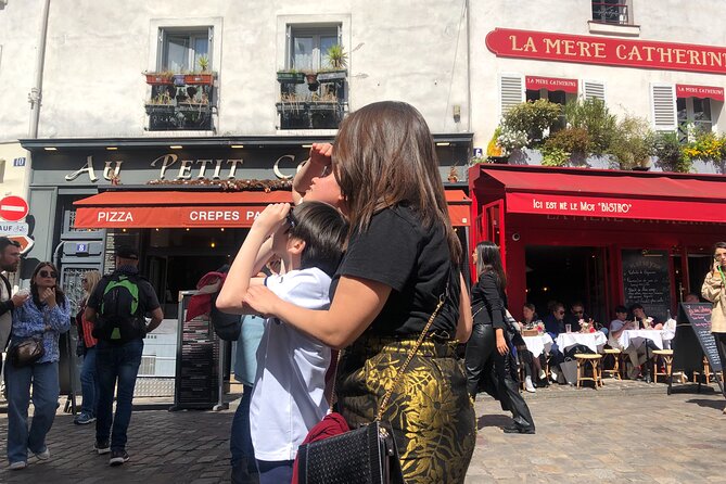 Montmartre Treasure Hunt — Fun and Cultural Investigation - Vineyards and quieter Montmartre