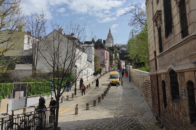 Montmartre Walking Guided Tour - Price and time: good value for a tight Paris schedule