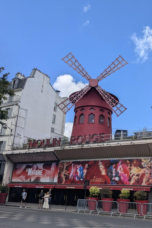 Montmartre Walking Tour - Starting at the Moulin Rouge
