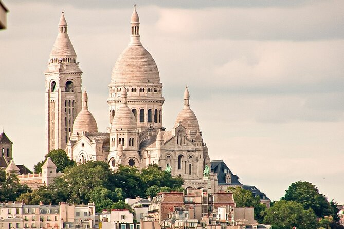 Montmartre Walking Tour Cultural Charm and Tasty Treats - Key points at a glance