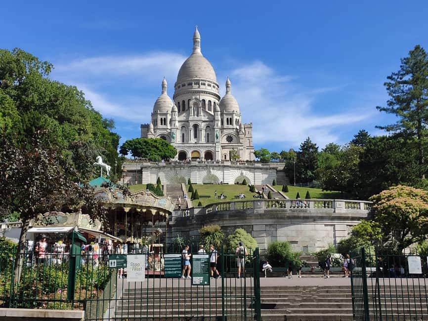 Montmartre Walking Tour with a Local Guide - Key things you’ll notice on the Montmartre walk