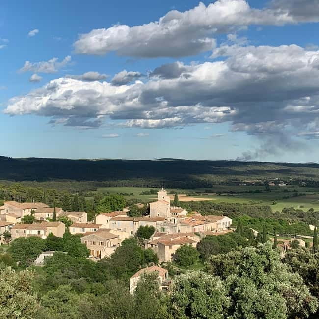 Montpellier: Pic Saint-Loup Wine Tour - Medieval village break: photo stops, a short walk, and a palate reset
