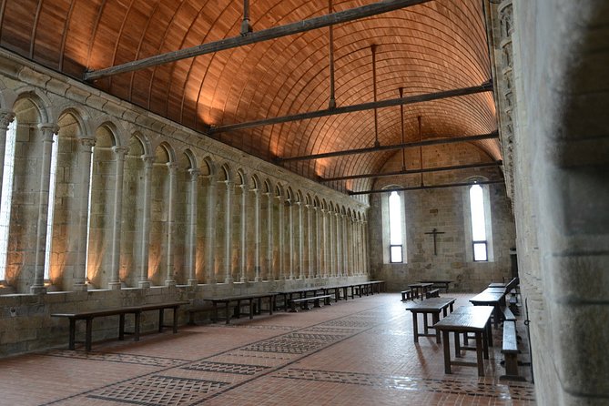 Mt St. Michel Private Tour with Abbey tickets and tour guide - Timing Tips: Crowds, Rain, and the Best Moment to Start