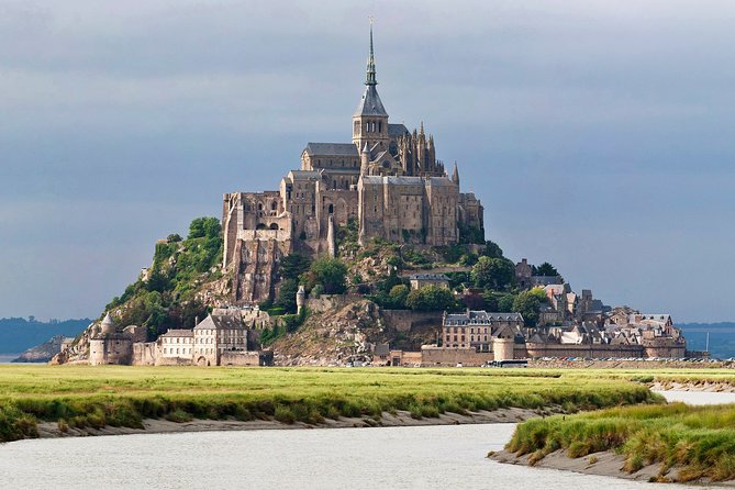 Mt St. Michel Private Tour with Abbey tickets and tour guide - Where You Start: Meeting on the Mont’s Doorstep