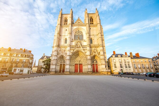 Nantes Scavenger Hunt and Highlights Self-Guided Tour - Key points to know before you play