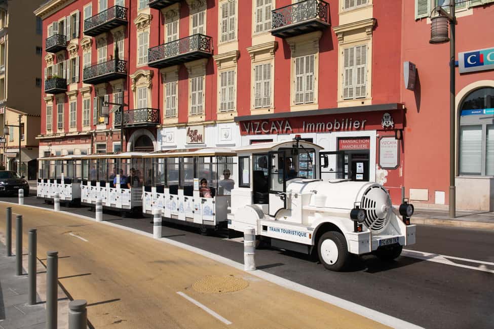 Nice: A gentle ride on a small electric train with panoramic views - The 10-minute Castle Hill break and the 360° Baie des Anges view