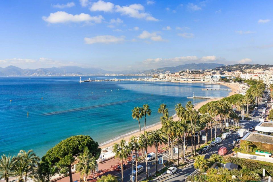 Nice: Cannes, Antibes & St Paul de Vence Half-Day Tour - Getting picked up and riding along the coast