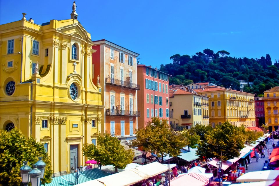 Nice: Old Town Treasures Walking Tour - Starting at the Nice Seafront: the easiest way to get your bearings