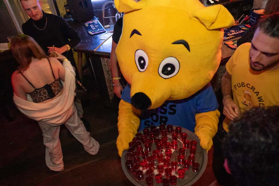 Nice: Orange Bar Crawl with 5 Free Shots & VIP Club Entry - Who This Bar Crawl Is Best For (and Who Should Skip It)