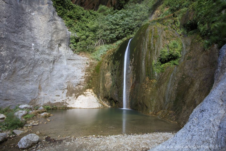 Nice: Provence Village Tour with Wine and Produce Tasting - Gorges du Loup and the waterfall: 40 meters of gravity doing its job