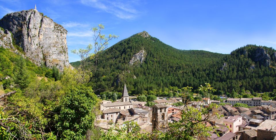 Nice: The Gorges du Verdon and Ste Croix Lake Full-Day Tour - Sainte-Croix Lake time: swimming and boats without the car