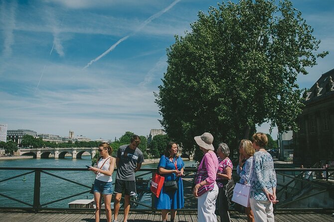 Night Out in Paris: Boho Vibes & City Lights - Rue de la Huchette: Student Streets, Jazz Nights, and Myth-Making