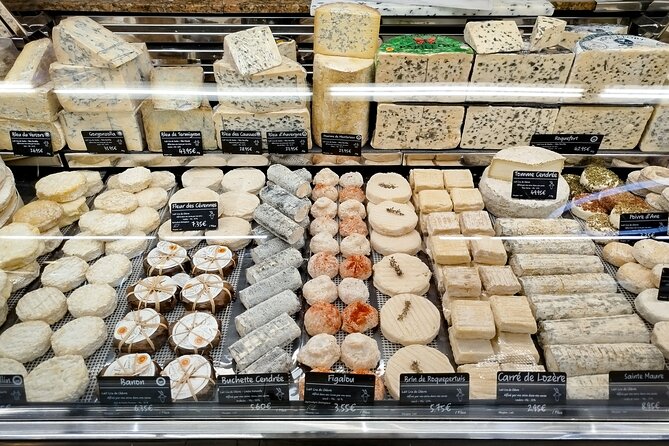 Nimes Food Tour - Compare Provençal bread with Nîmes fougasse