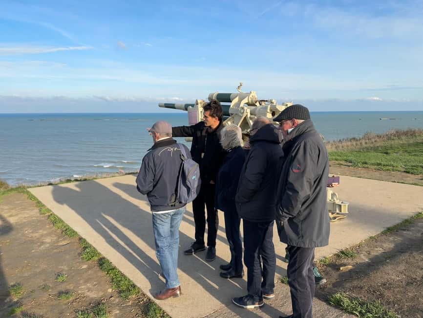 Normandy: D-Day British and Canadian Sector Guided Tour - Longues-sur-Mer puts the German defenses in view