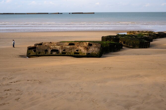 Normandy D-Day Tour with Mont Saint-Michel Day Trip from Paris - The drive between Normandy and Mont-Saint-Michel: plan for the hunger gap